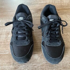 Nike MD Runners